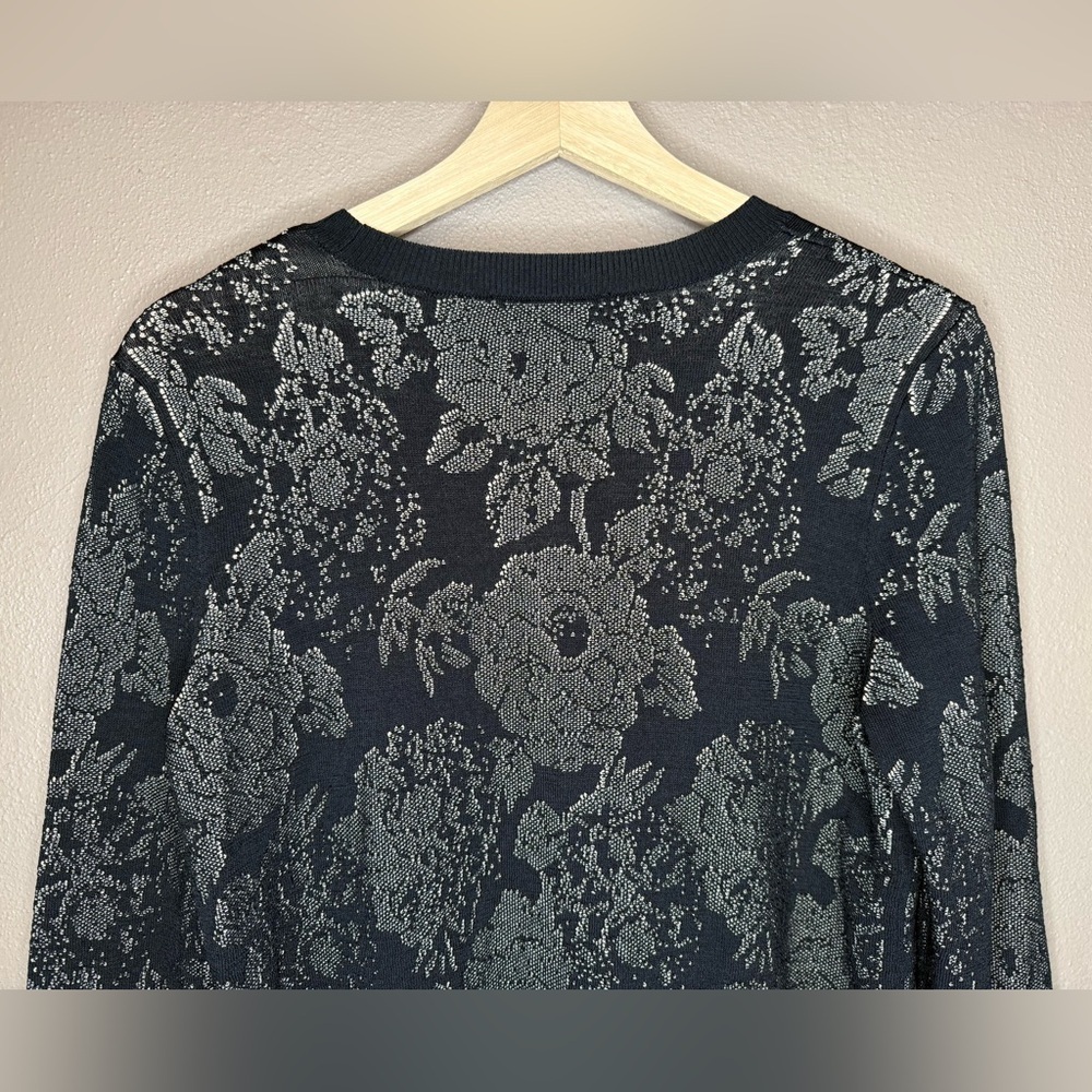 Ann Taylor Black and Cream Floral Patterned Crew Neck Sweater Size Medium Boho - Picture 11 of 16